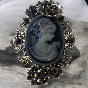 Elegant Silver faux Cameo Brooch